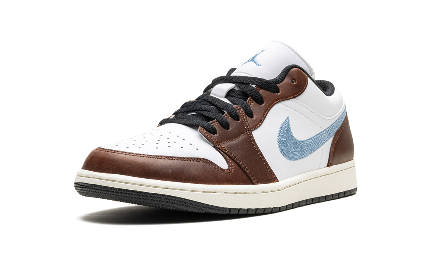 Air Jordan 1 Low SE Embroidered Swoosh - Mocha