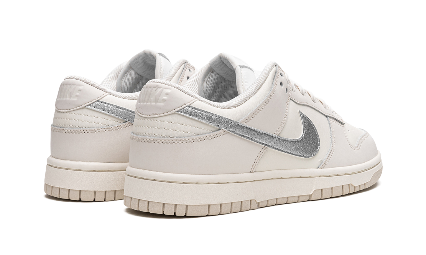 DUNK LO ESS TREND MNS WMNS Sail / Oxygen Purple