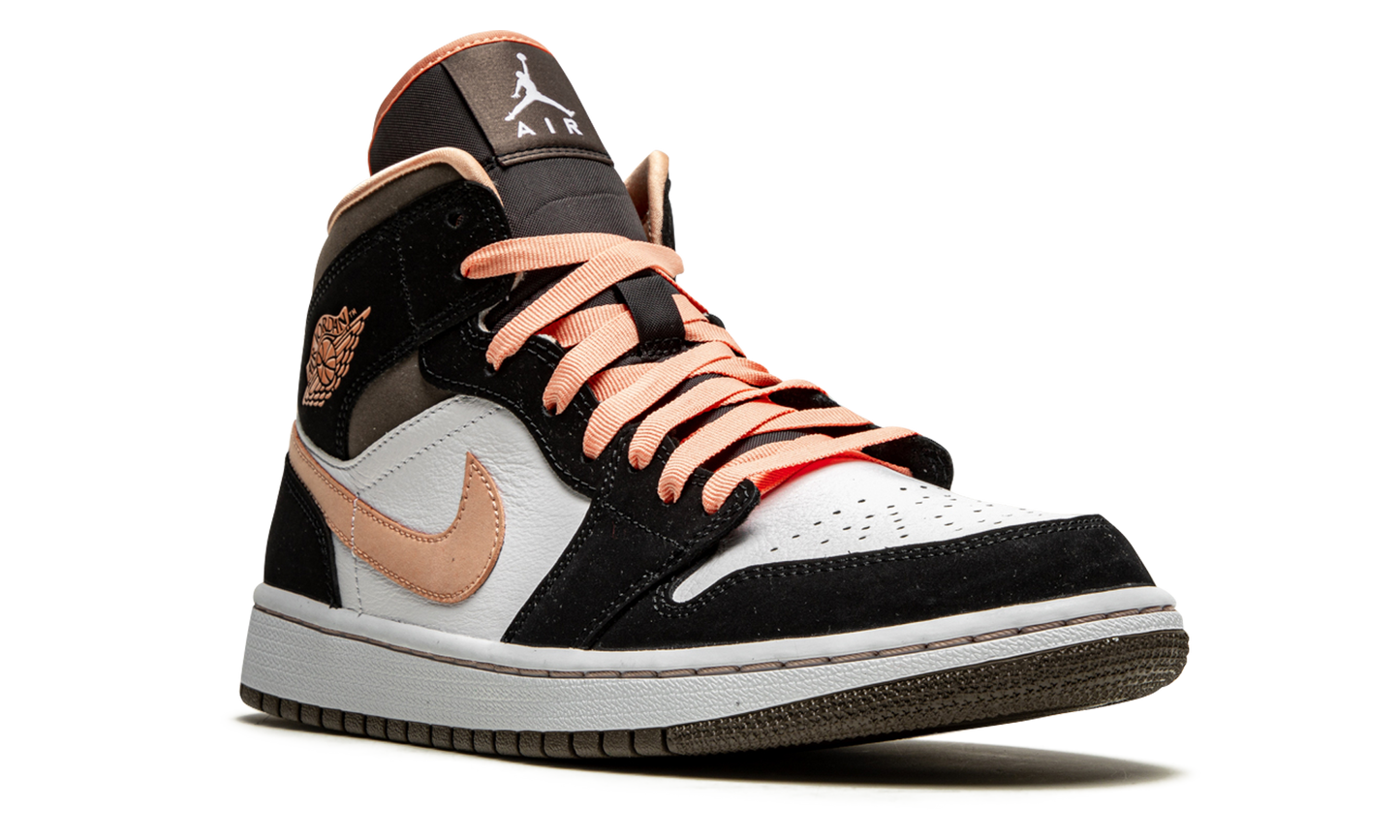 AIR JORDAN 1 MID SE WMNS Peach Mocha