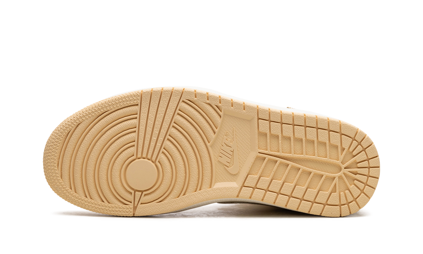 AIR JORDAN 1 MID WMNS Pale Vanilla