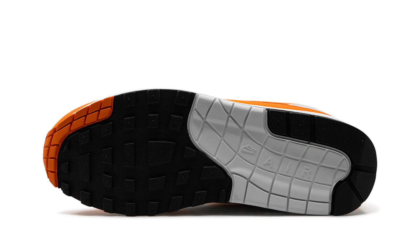 AIR MAX 1 WMNS Safety Orange