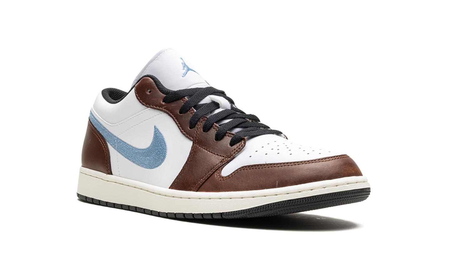Air Jordan 1 Low SE Embroidered Swoosh - Mocha
