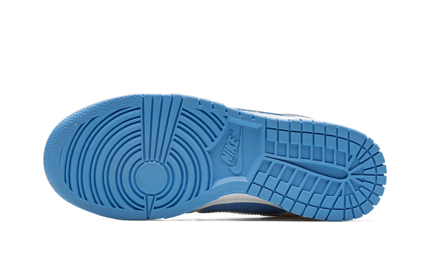 DUNK LO ESS MNS WMNS Reverse UNC