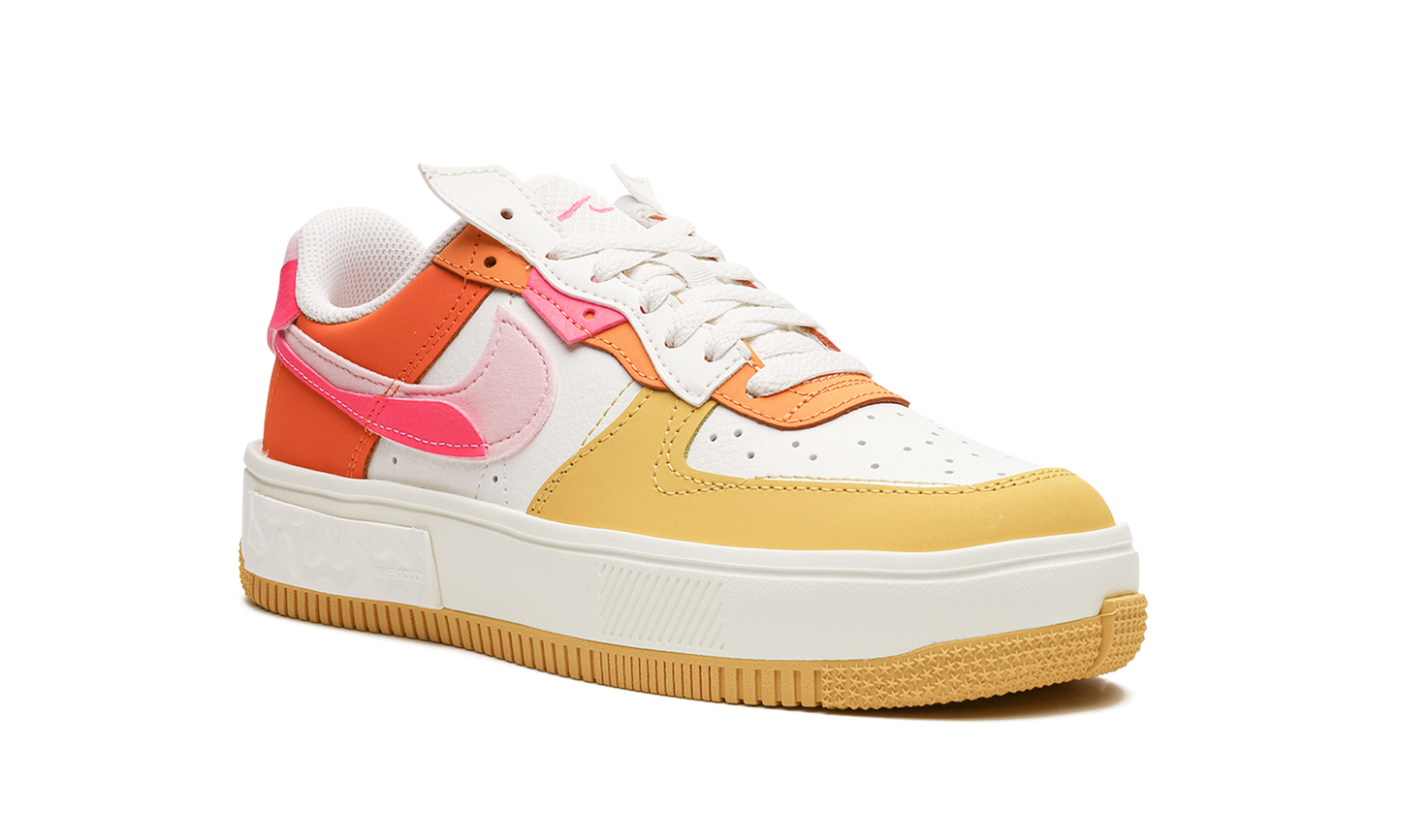 AIR FORCE 1 FONTANKA MNS WMNS Summit White/Solar Flare/Medium Soft Pink/Hyper Pink