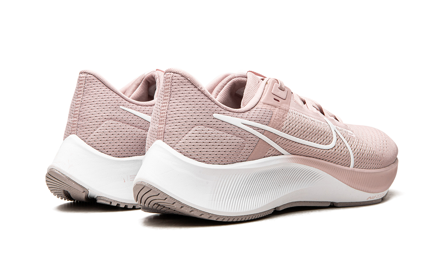 WMNS Air Zoom Pegasus 38