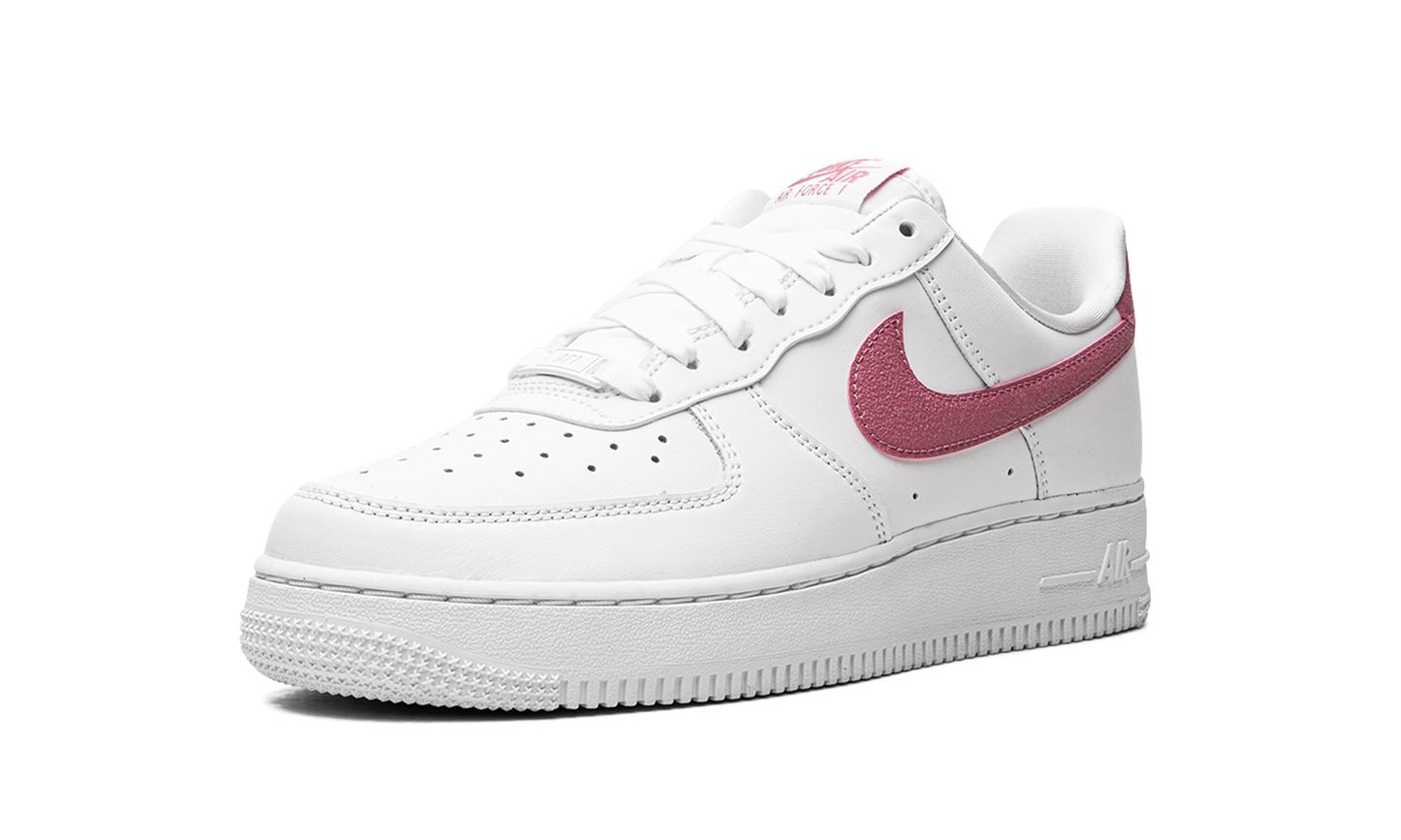 AIR FORCE 1 '07 ESS TRINO MNS WMNS Desert Berry