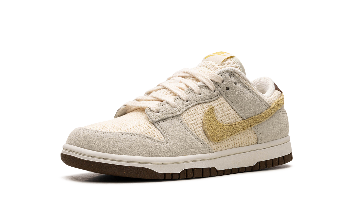 DUNK LOW WMNS Coconut Milk