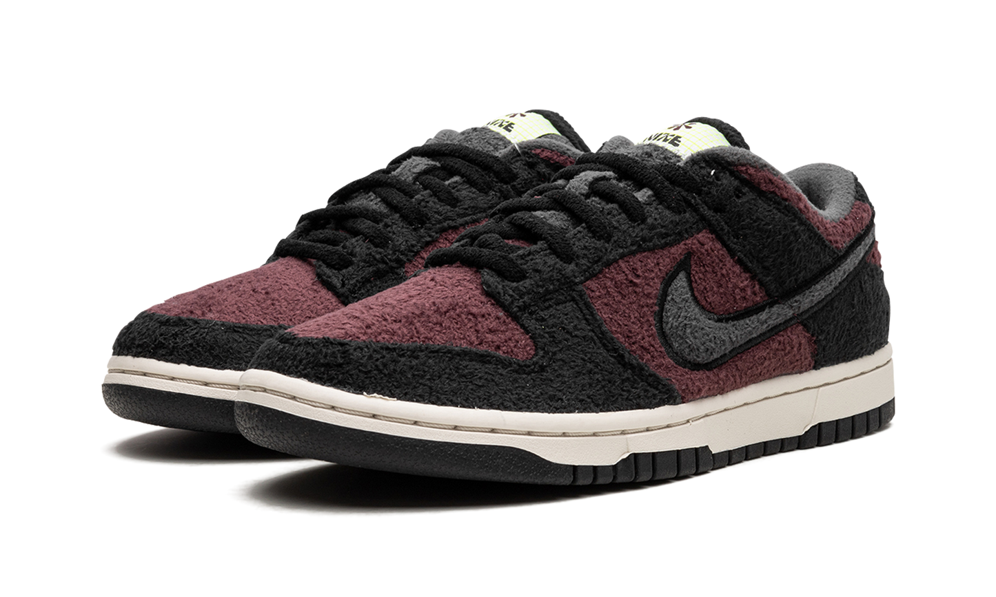 DUNK LO MNS WMNS Fleece Pack Burgundy Crush