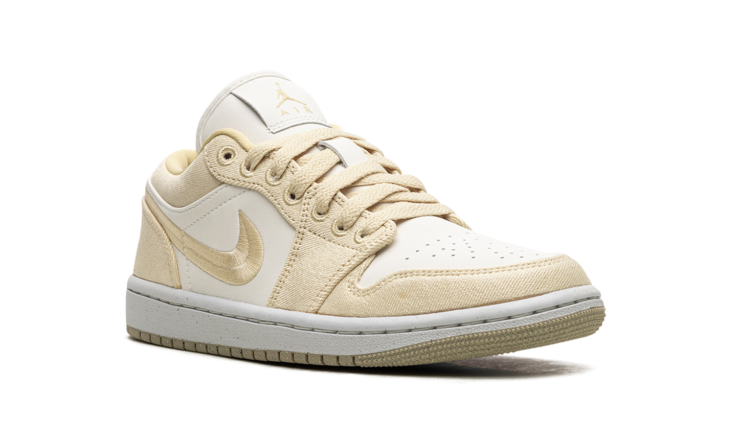 Air Jordan 1 Low WMNS Team Gold / Sail