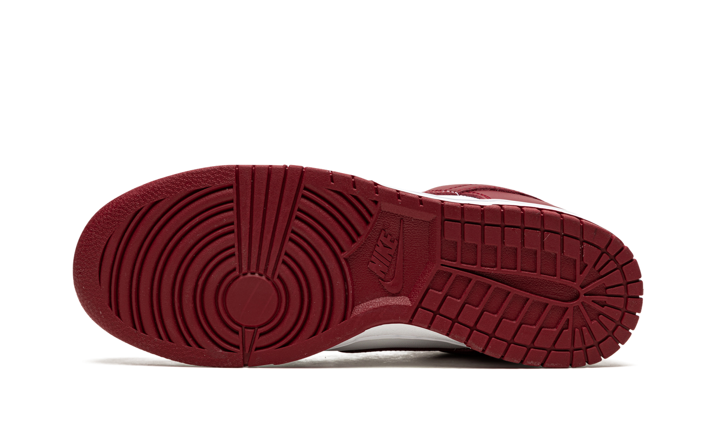 Dunk Low Team Red