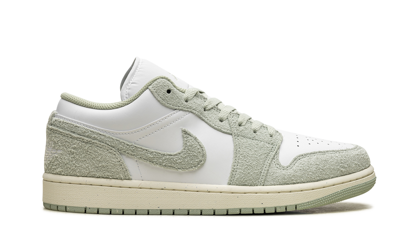 Air Jordan 1 Low SE Seafoam