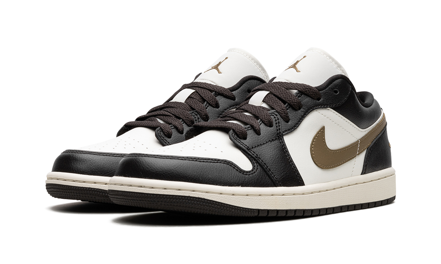 Air Jordan 1 Low WMNS Shadow Brown