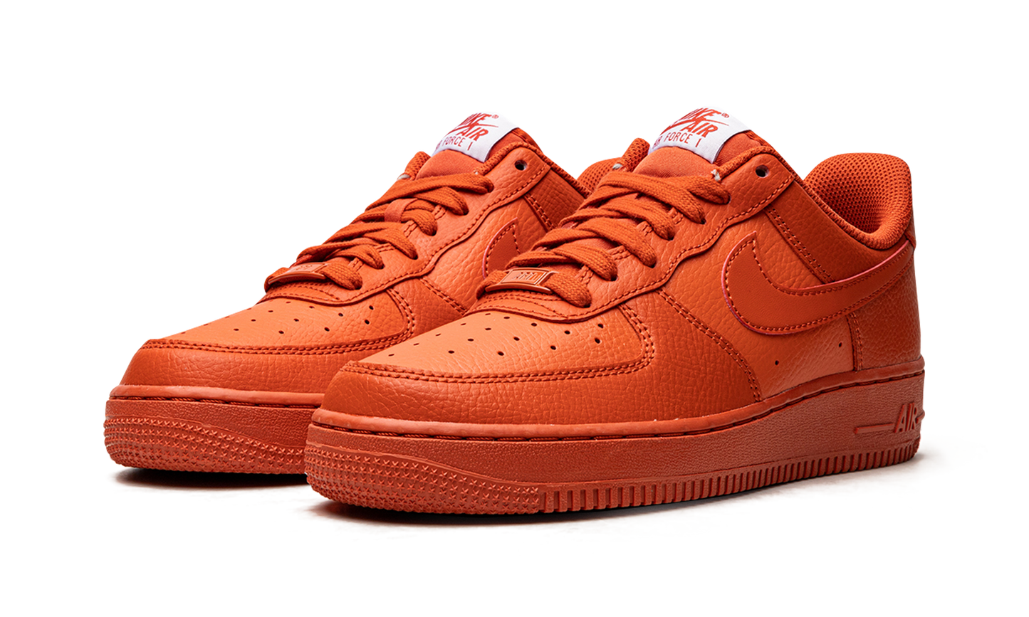 AIR FORCE 1 '07 MNS WMNS Triple Orange