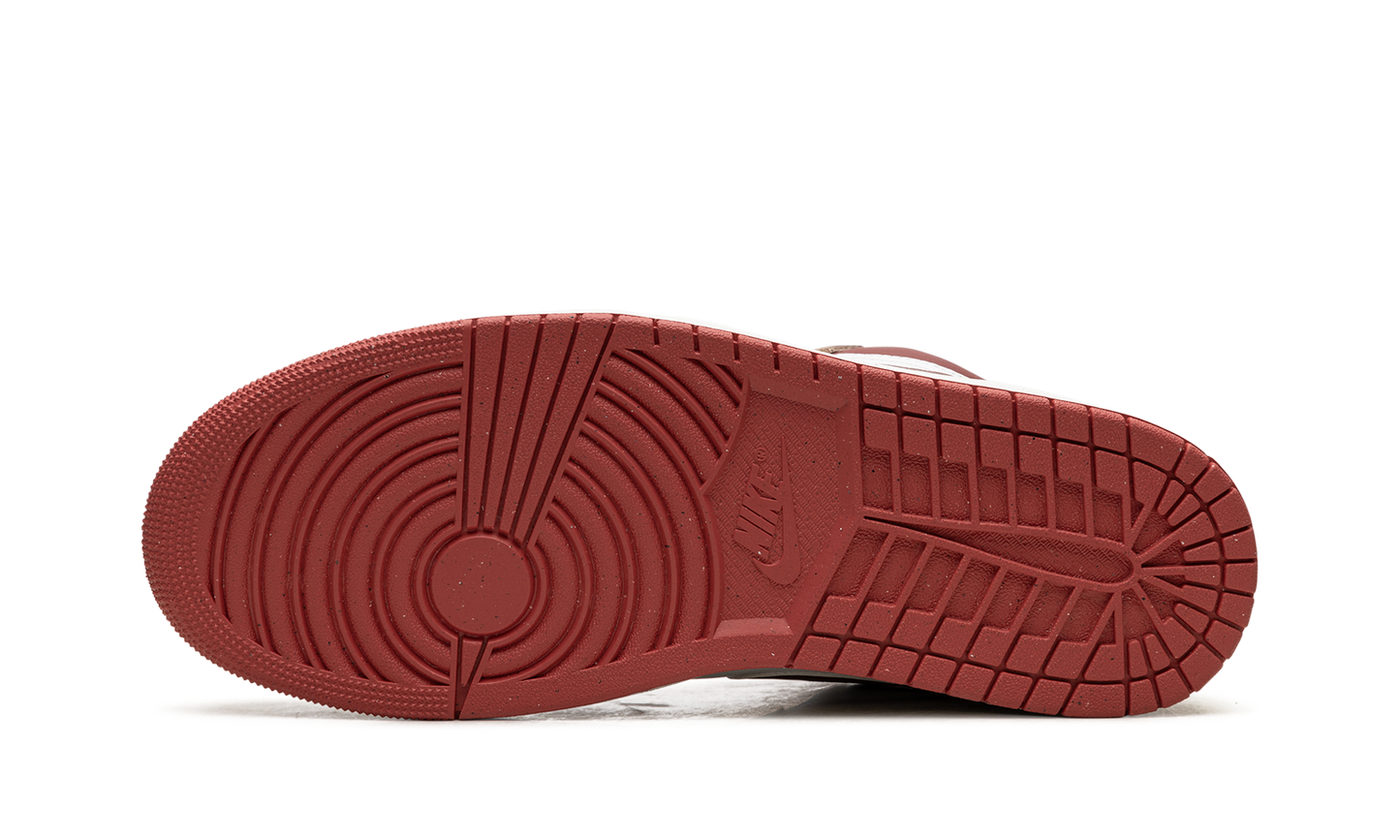 Air Jordan 1 Low SE DUNE RED