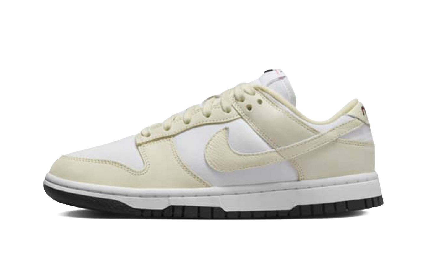 NIKE DUNK LO LX WMNS Coconut Milk