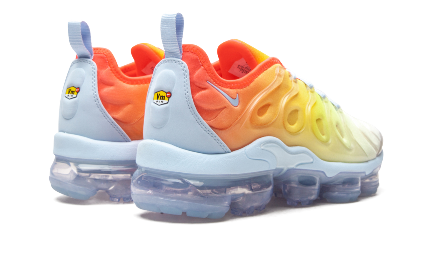 WMNS VaporMax Plus Sunrise