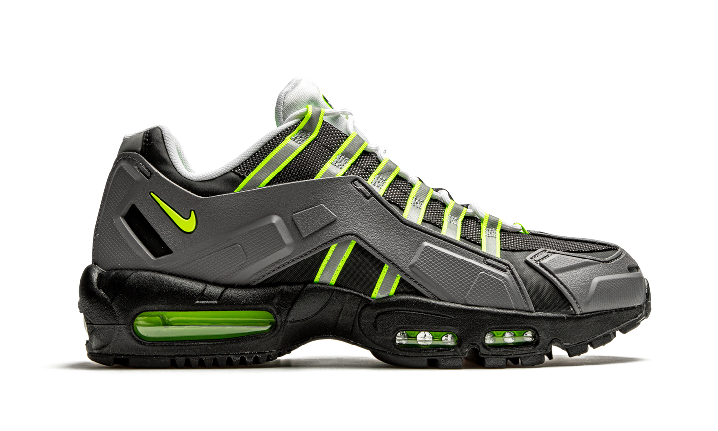 Air Max 95 NDSTRKT Neon