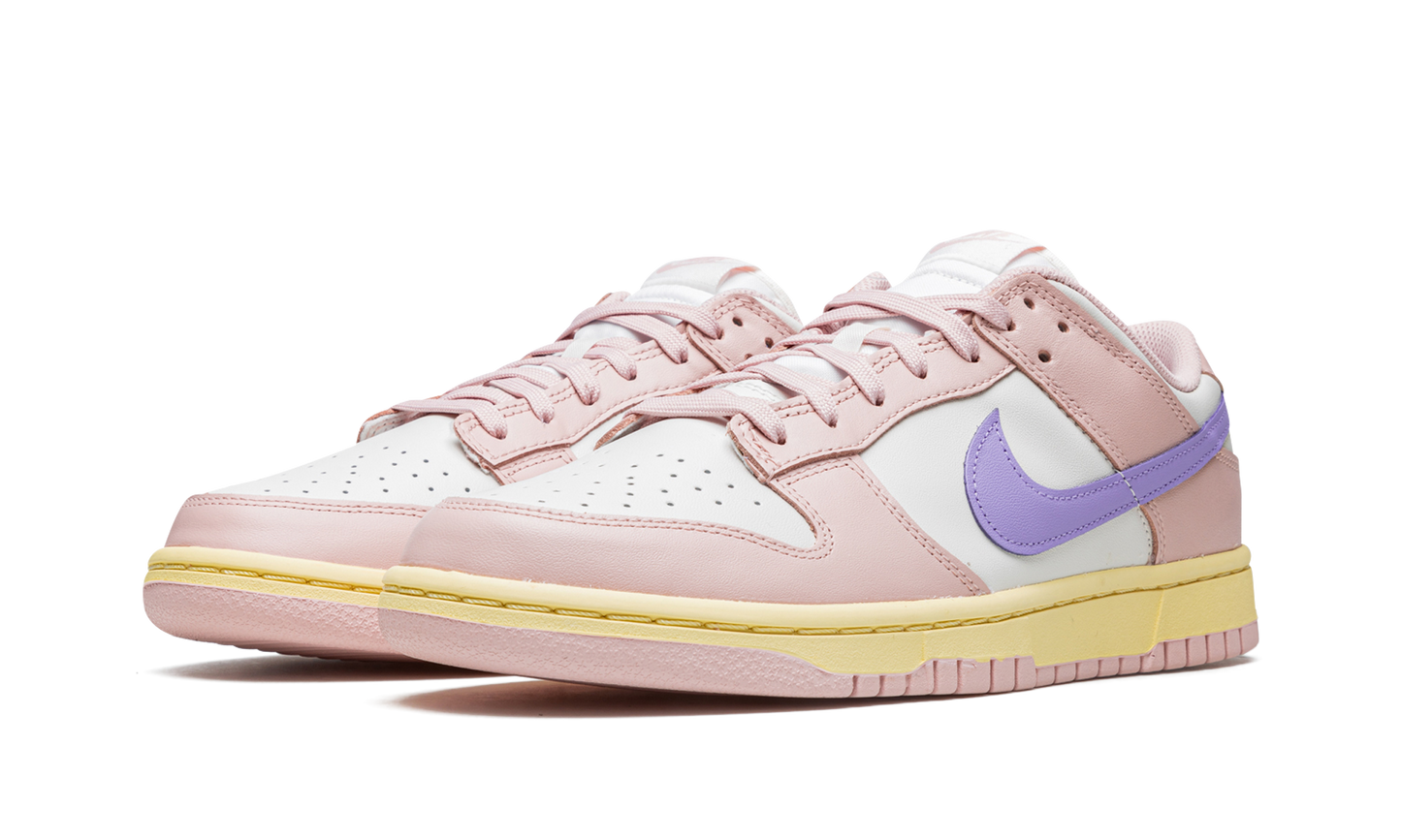 DUNK LOW WMNS Pink Oxford