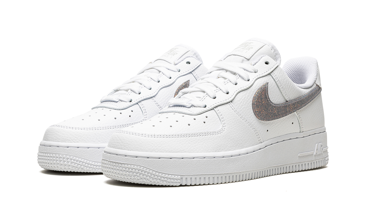 AIR FORCE 1 '07 ESS WMNS Glitter Swoosh - Canyon Purple