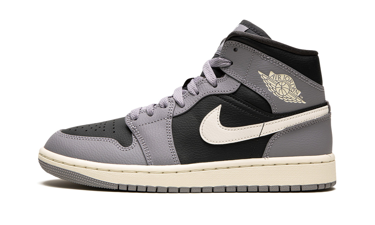 AIR JORDAN 1 MID WMNS CEMENT GREY