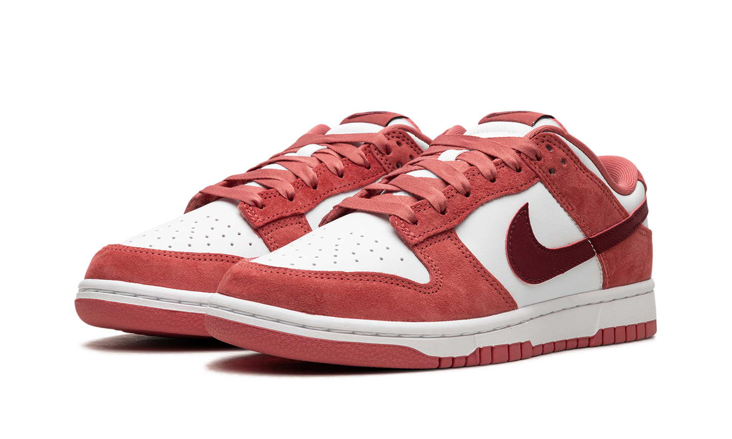 DUNK LOW WMNS Valentine's Day