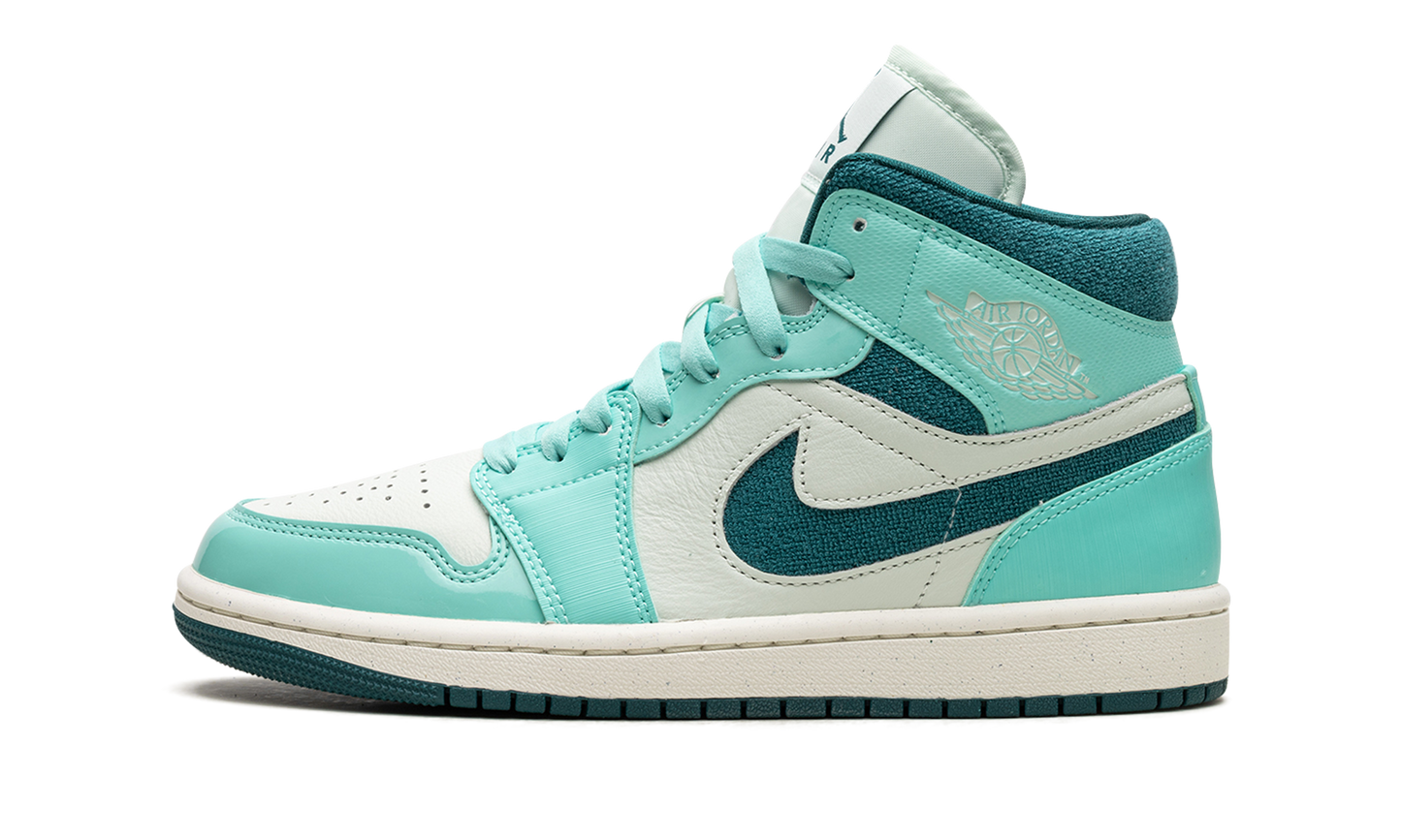 AIR JORDAN 1 MID SE WMNS Bleached Turquoise