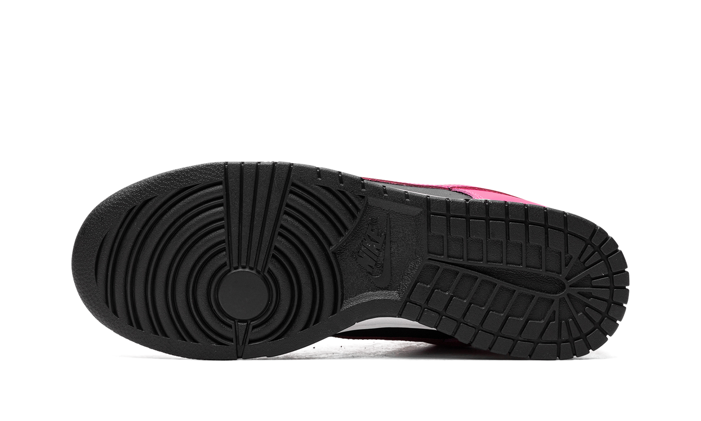 DUNK LOW WMNS Fierce Pink/Black
