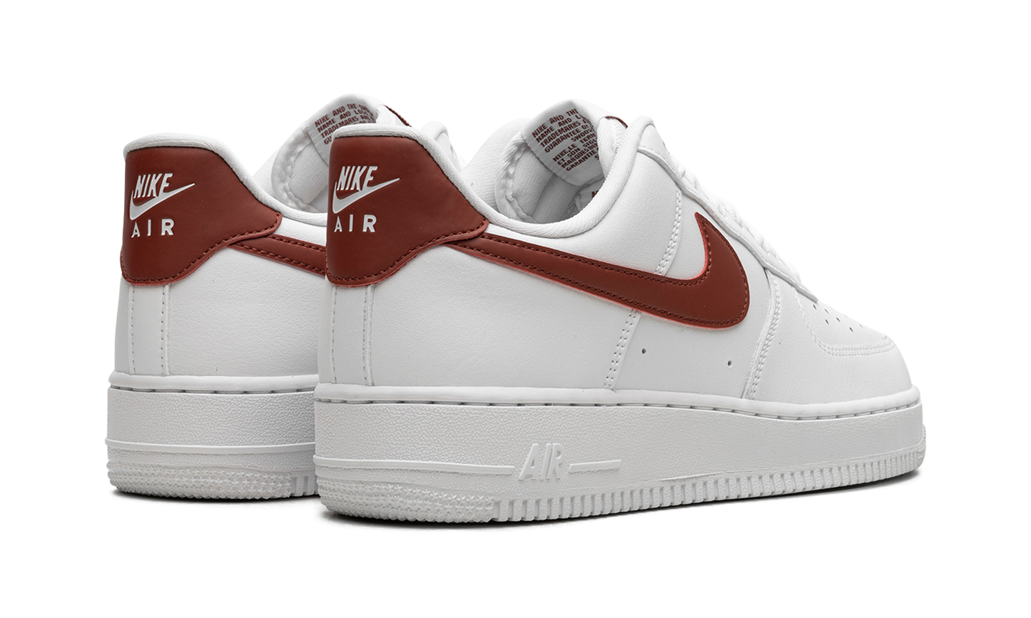 AIR FORCE 1 '07 WMNS White / Rugged Orange
