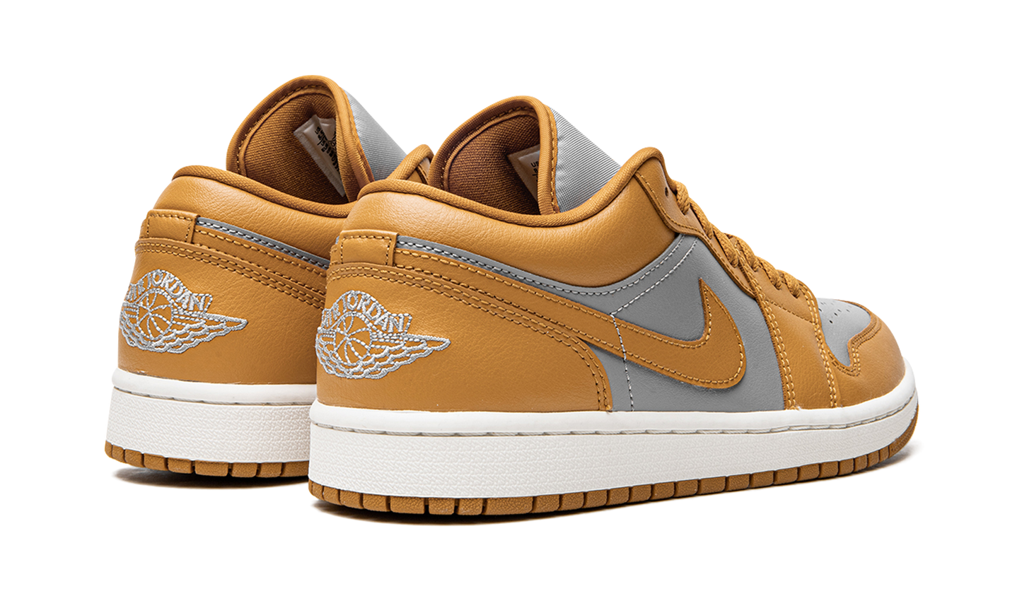 AIR JORDAN 1 LO WMNS Chutney