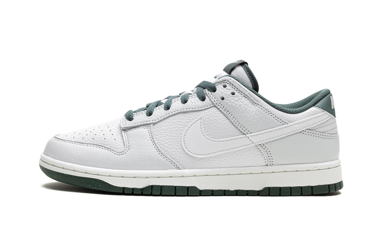 NIKE DUNK LOW VINTAGE GREEN