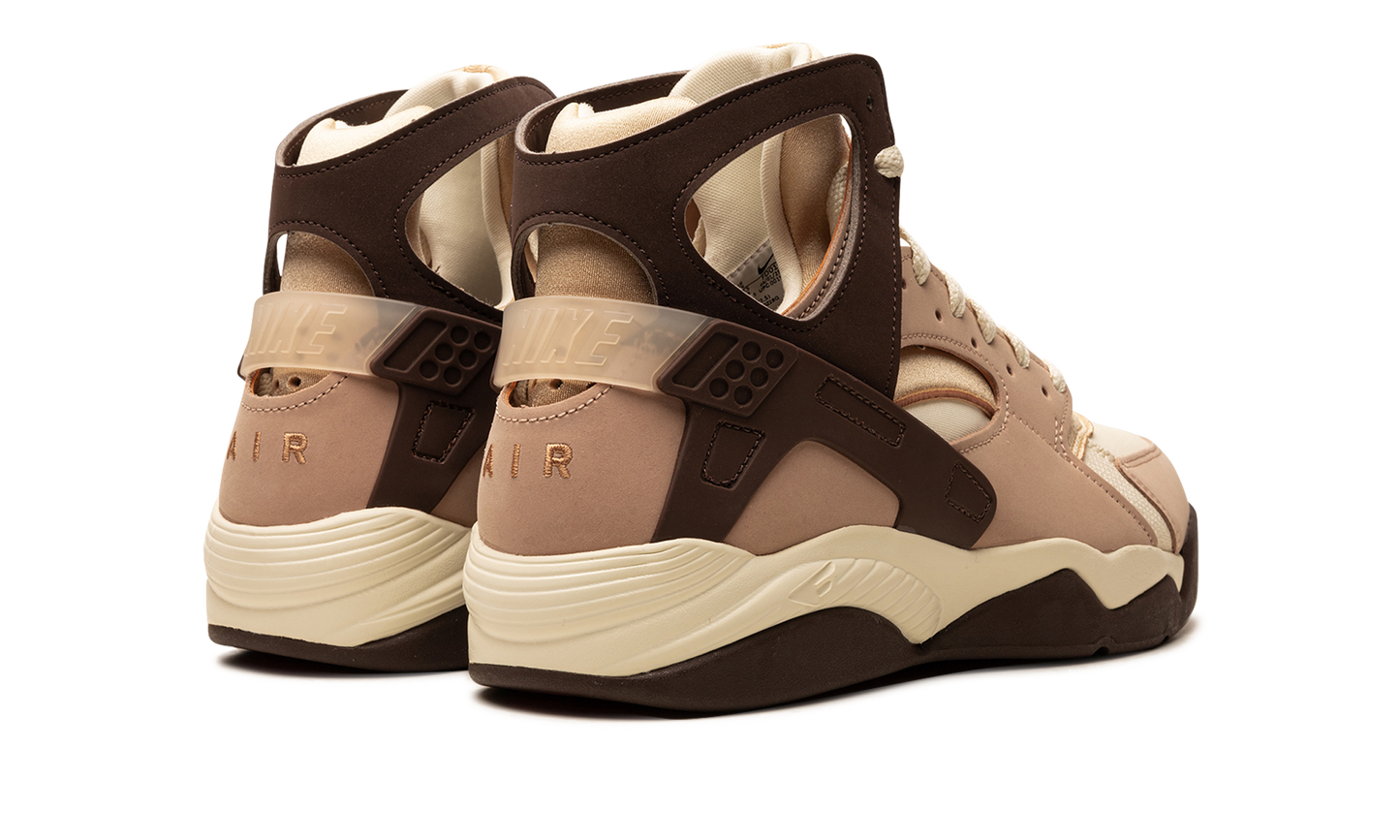 Air Flight Huarache Baroque Brown