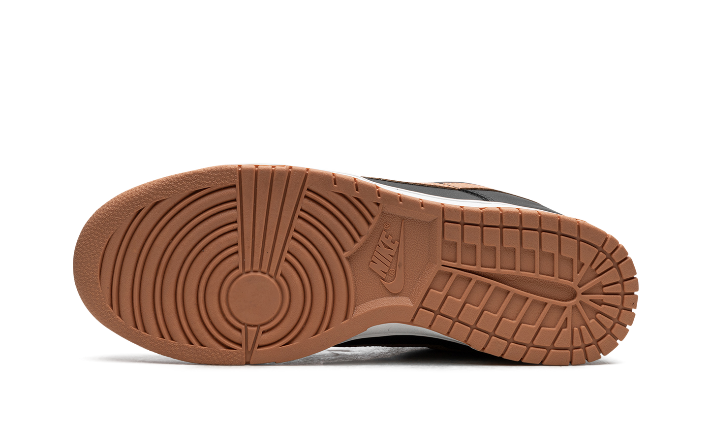 Dunk Low Black / Amber Brown