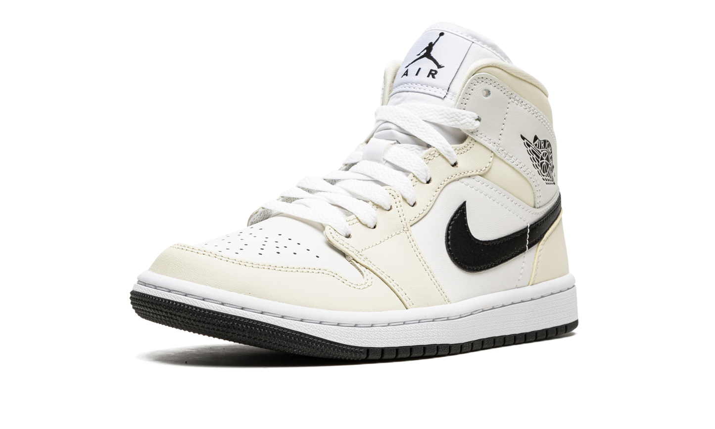 AIR JORDAN 1 MID WMNS Coconut Milk
