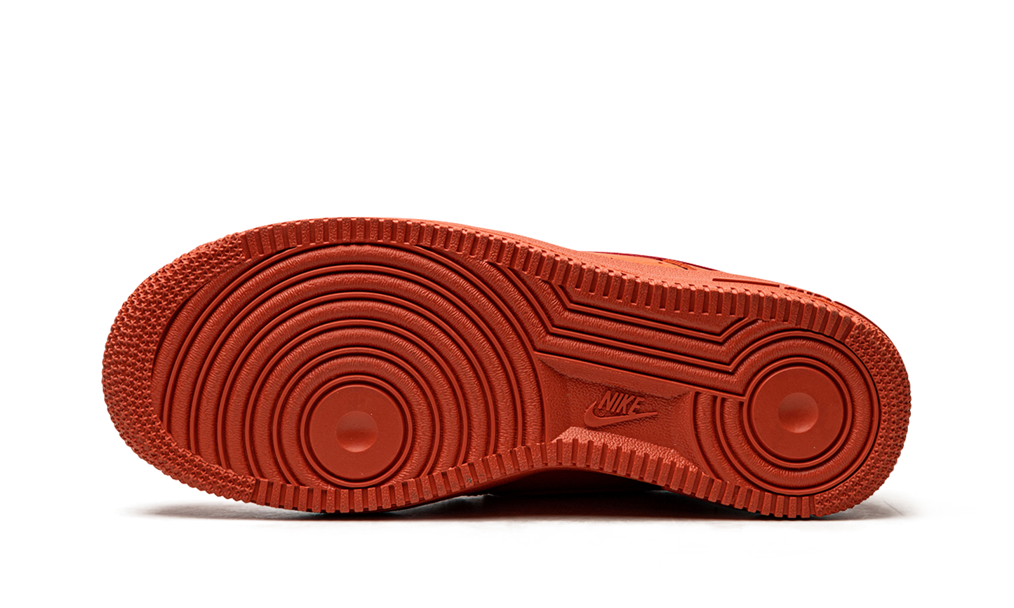 AIR FORCE 1 '07 MNS WMNS Triple Orange