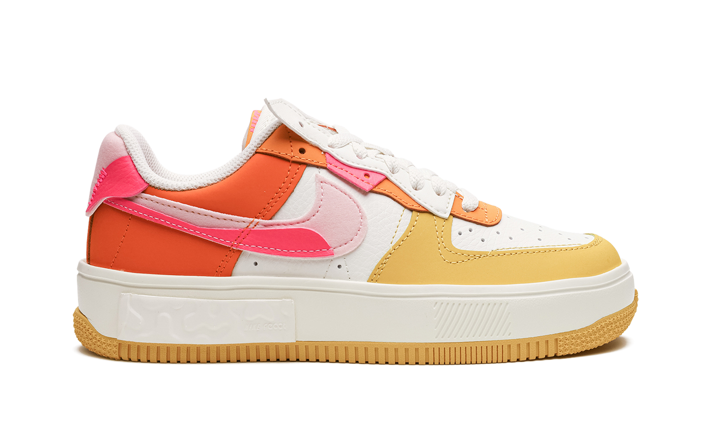 AIR FORCE 1 FONTANKA MNS WMNS Summit White/Solar Flare/Medium Soft Pink/Hyper Pink