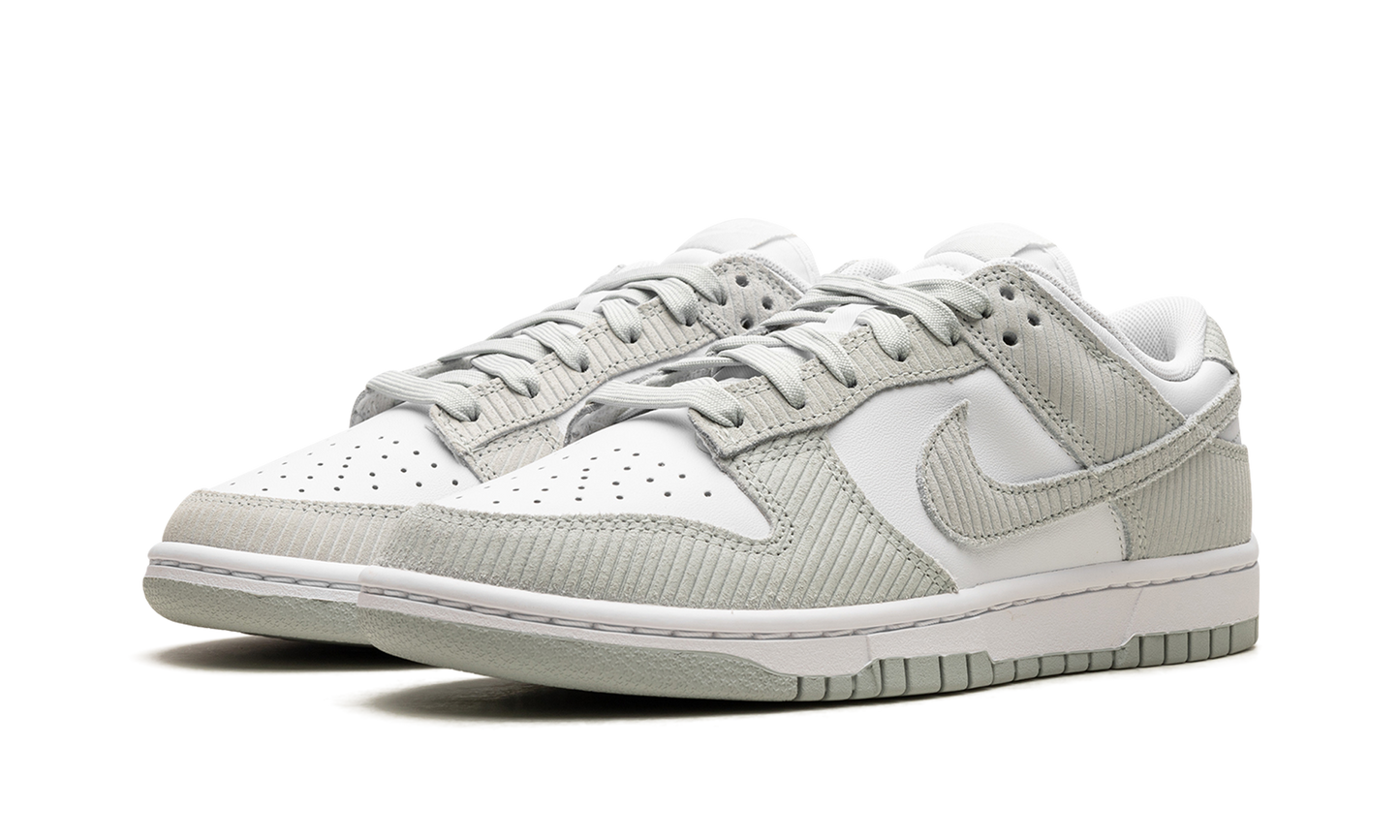 DUNK LOW WMNS Grey Corduroy