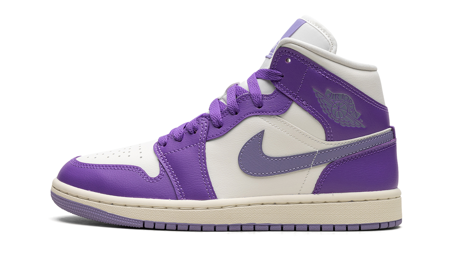 AIR JORDAN 1 MID WMNS Action Grape
