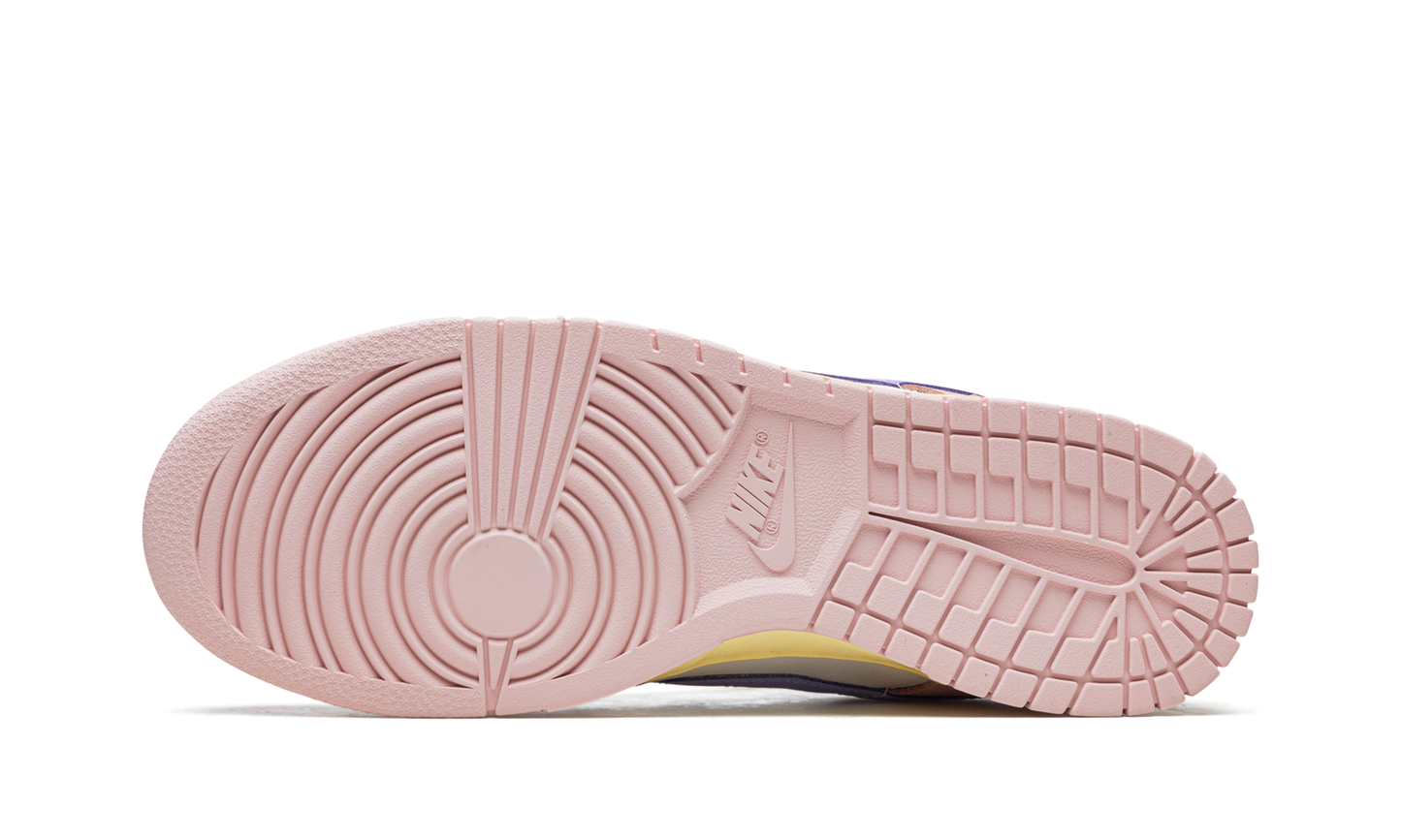 DUNK LOW WMNS Pink Oxford