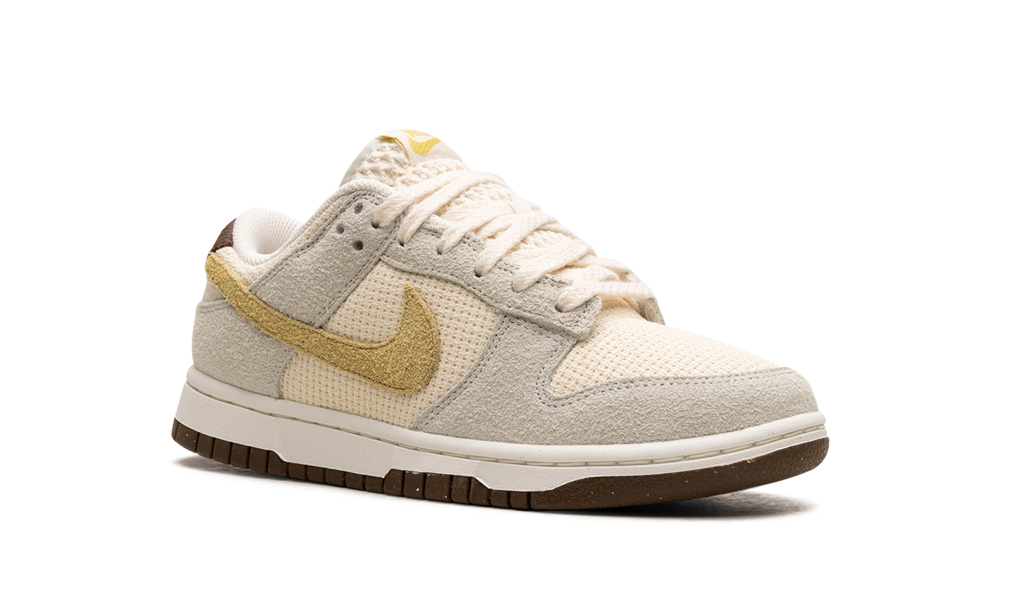 DUNK LOW WMNS Coconut Milk