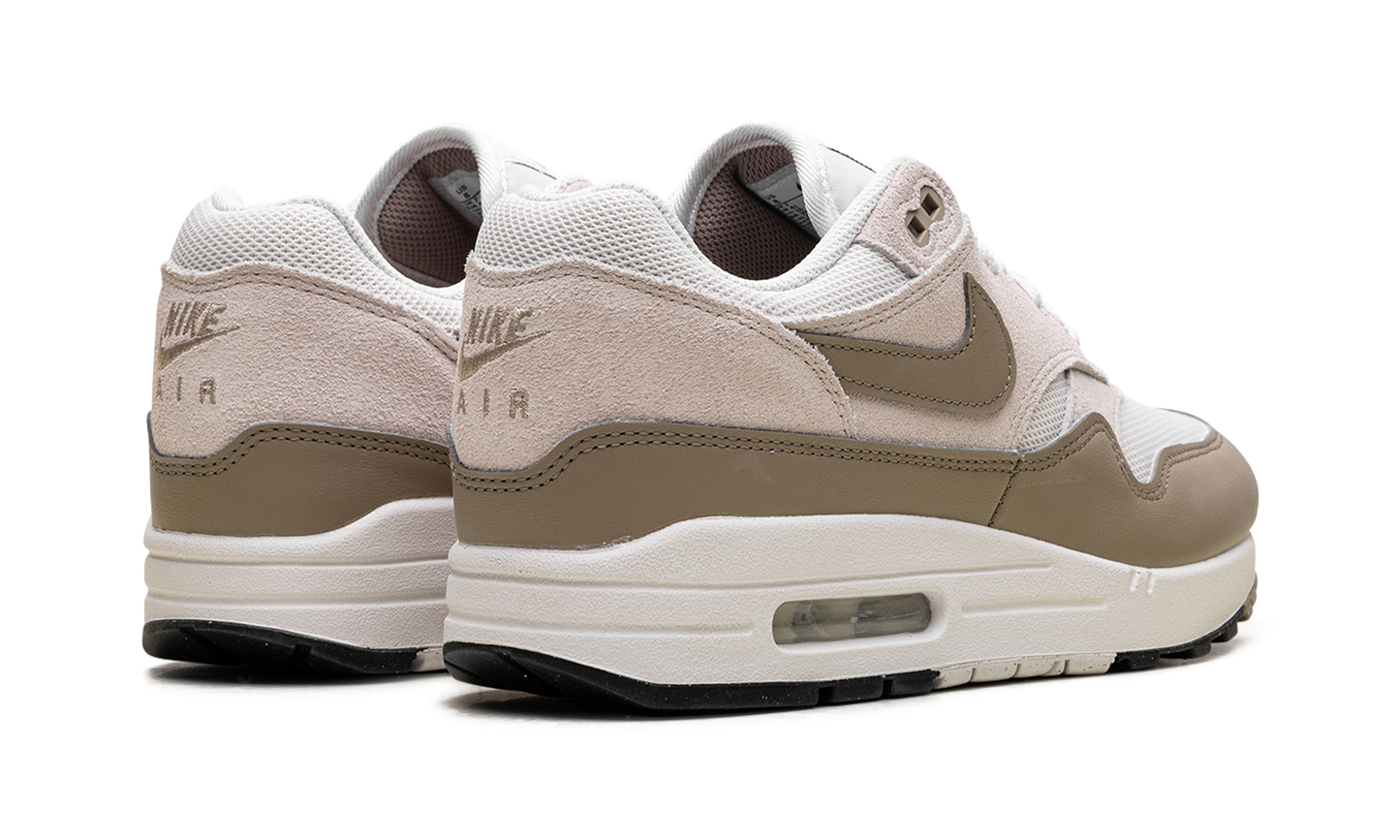 AIR MAX 1 ESS Beige