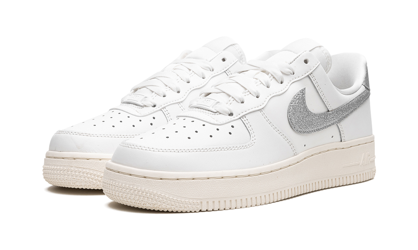 AIR FORCE 1 '07 MNS WMNS Summit White Sail White Metallic Silver