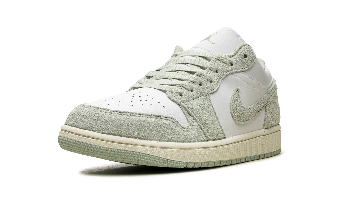 Air Jordan 1 Low SE Seafoam