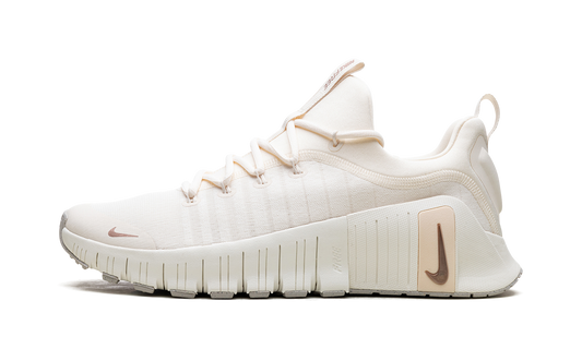 Free Metcon 6 WMNS  Pale Ivory / Guava Ice / Sail / Metallic Red Bronze