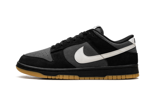 Dunk Low SE  Black Grey Gum