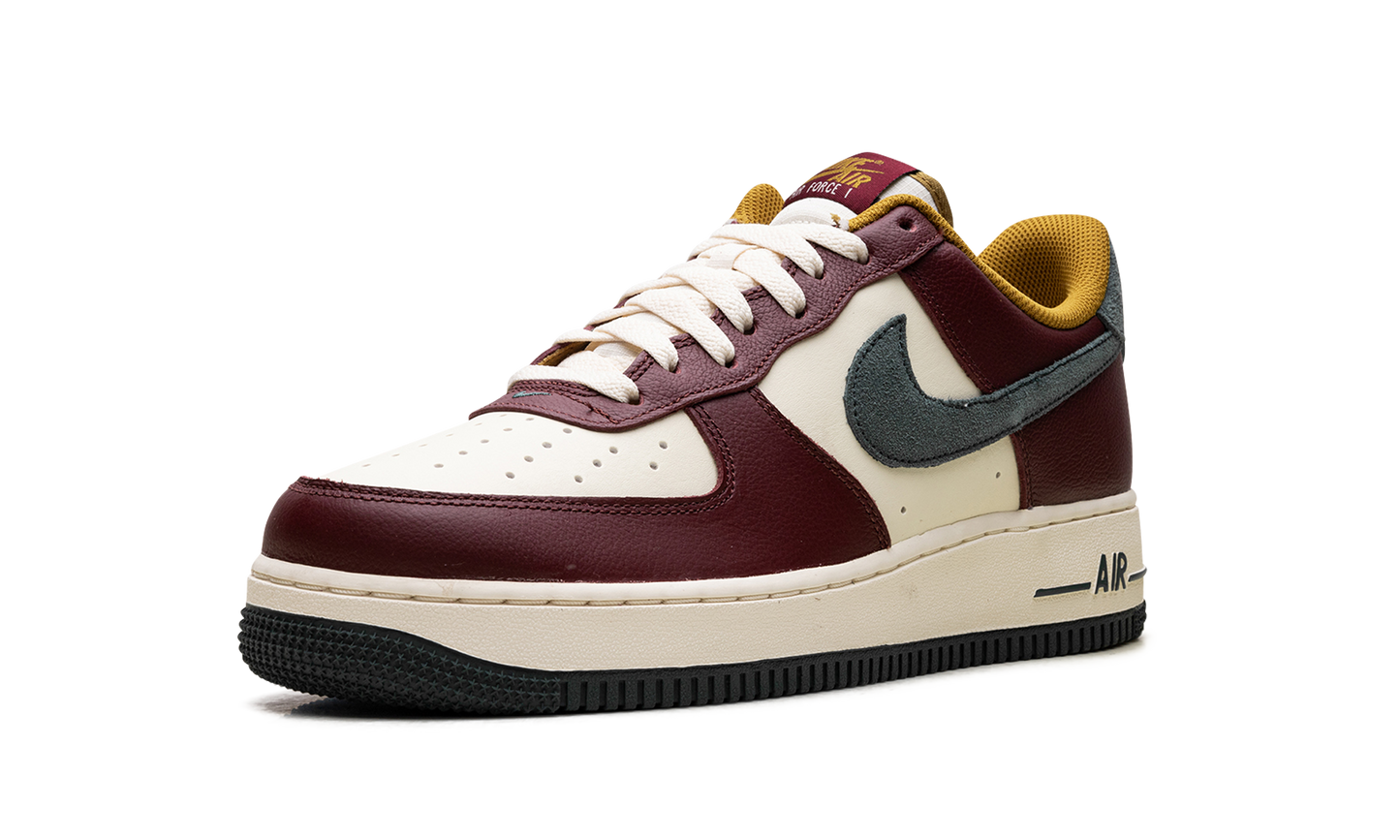 Air Force 1  Dark Team Red Vintage Green