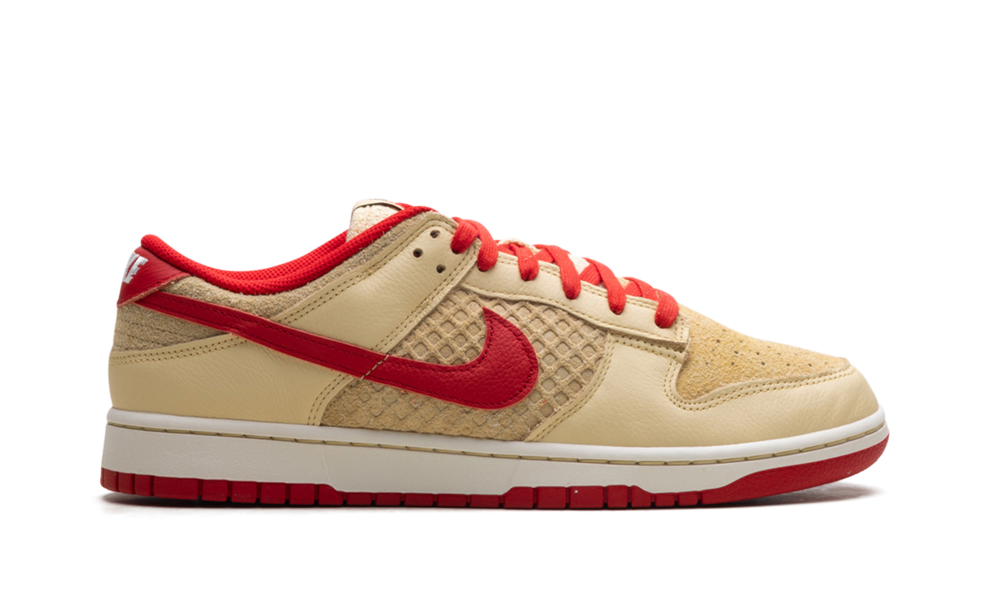 Dunk Low  STRAWBERRY WAFFLE