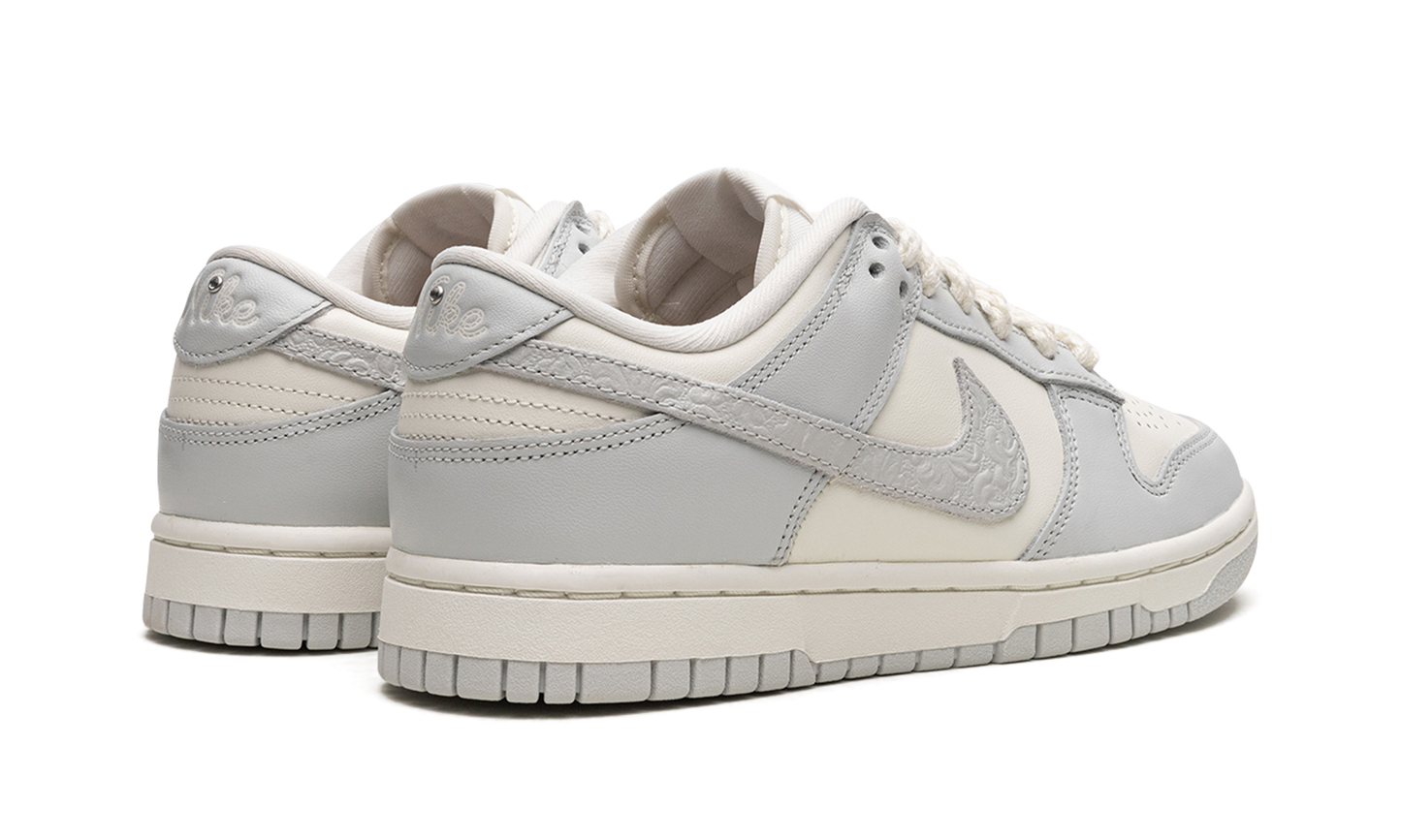 DUNK LOW WMNS  Needlework