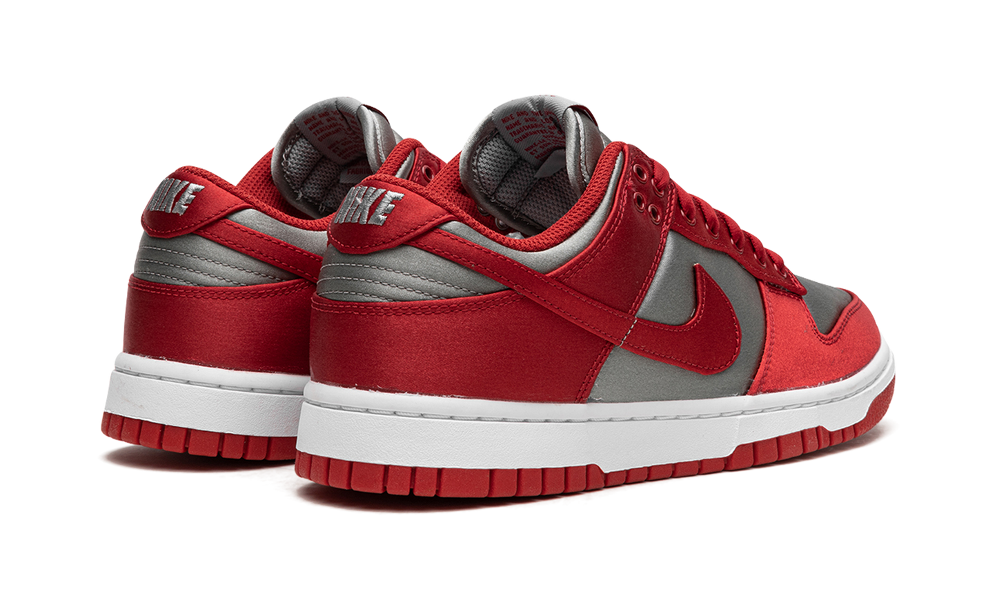 DUNK LOW WMNS  UNLV Satin