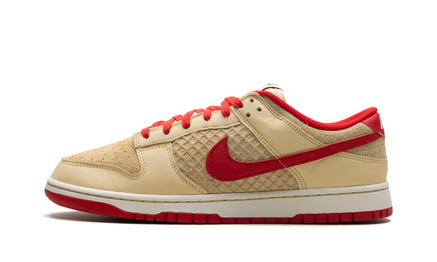 Dunk Low  STRAWBERRY WAFFLE