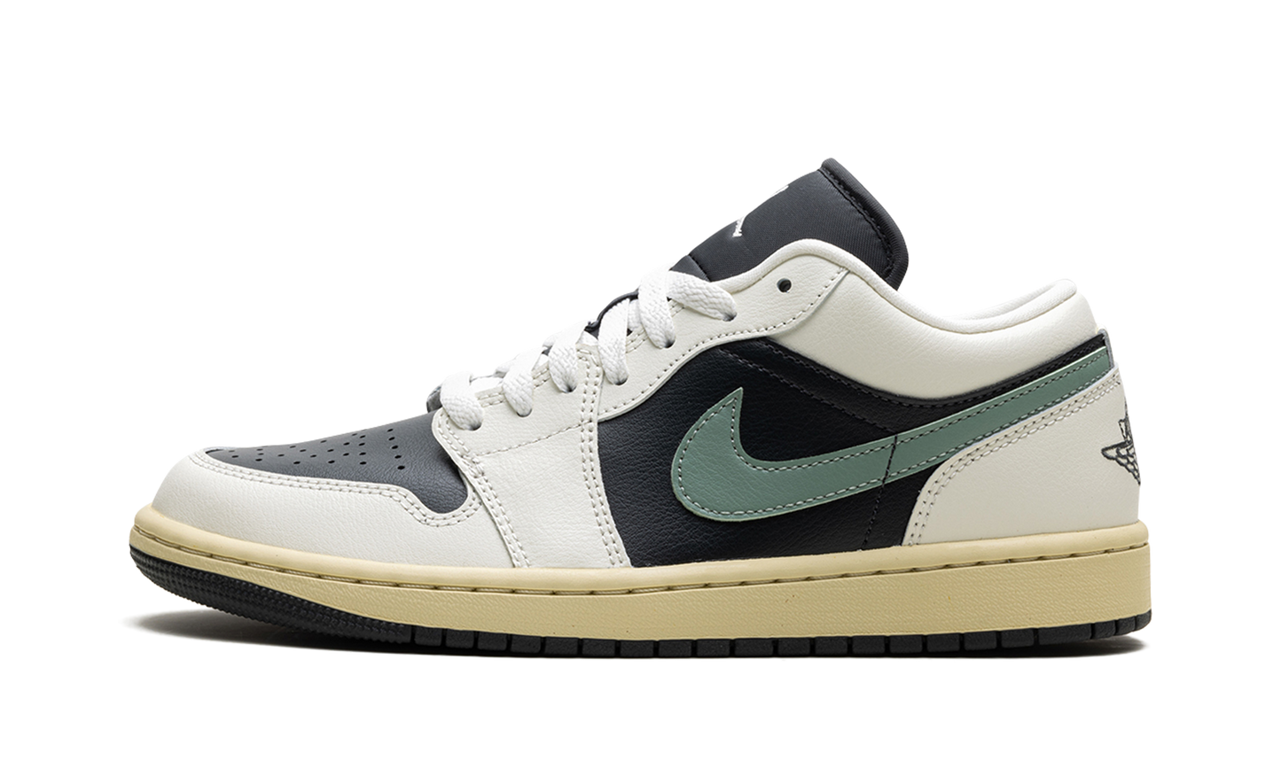 Air Jordan 1 Low WMNS  Jade Smoke